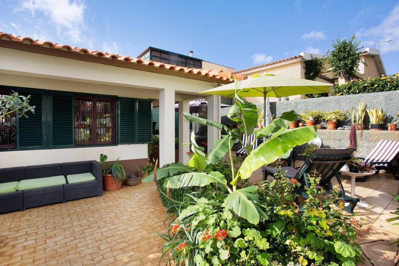 Suites Pinto Coelho Caniço Esterno foto